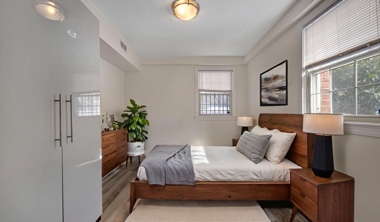 301 Whittier St Nw #105 - Photo 7 of 12