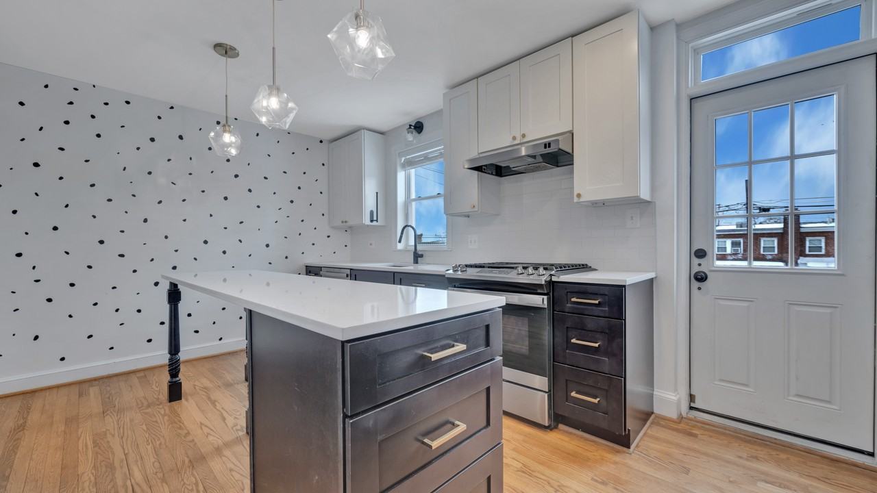 840 21st St Ne - Photo 4 of 19