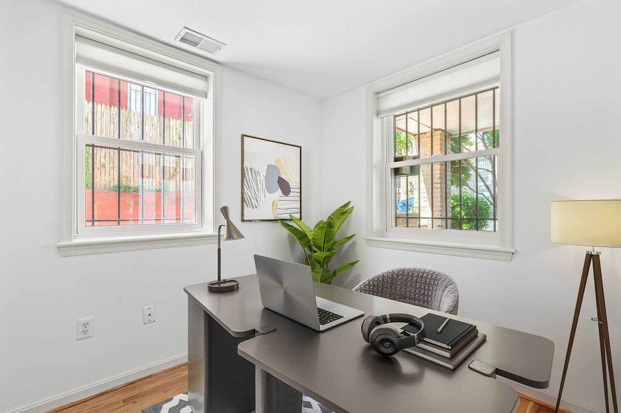 1030 Fairmont St Nw #104 - Photo 5 of 19