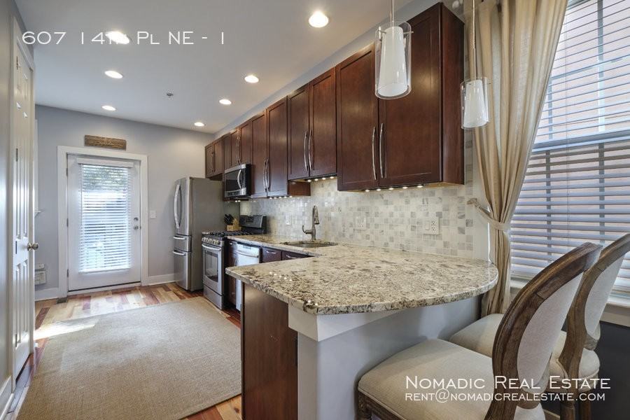 607 14th Pl Ne #1 - Photo 4 of 19