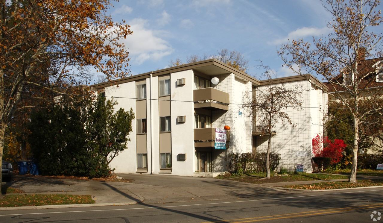 323 Packard St #15 - Photo 5 of 9