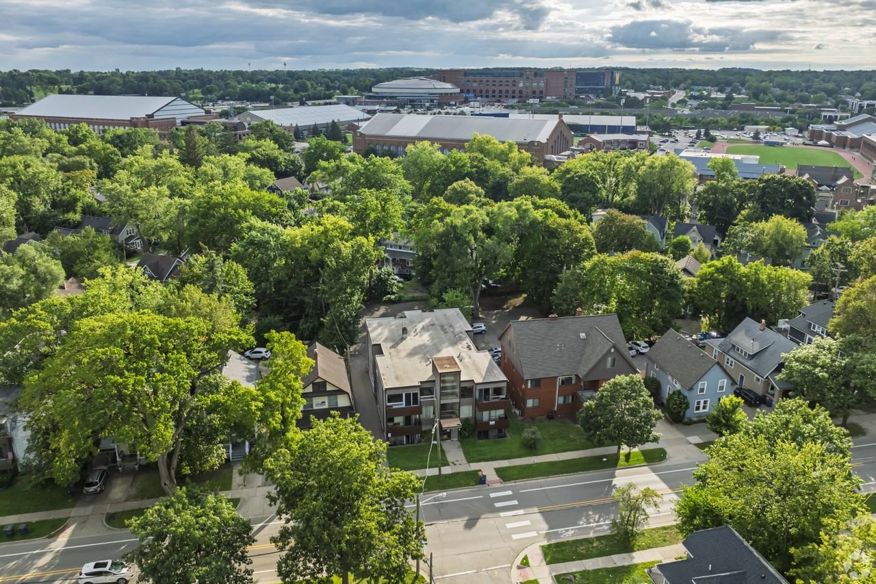 832 Packard St #6 - Photo 5 of 11