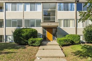 featured image of 912 Brown St #214