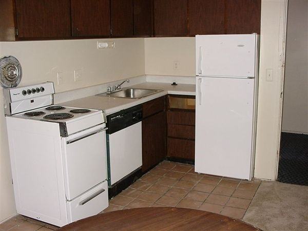 912 Brown St #214 - Photo 5 of 11