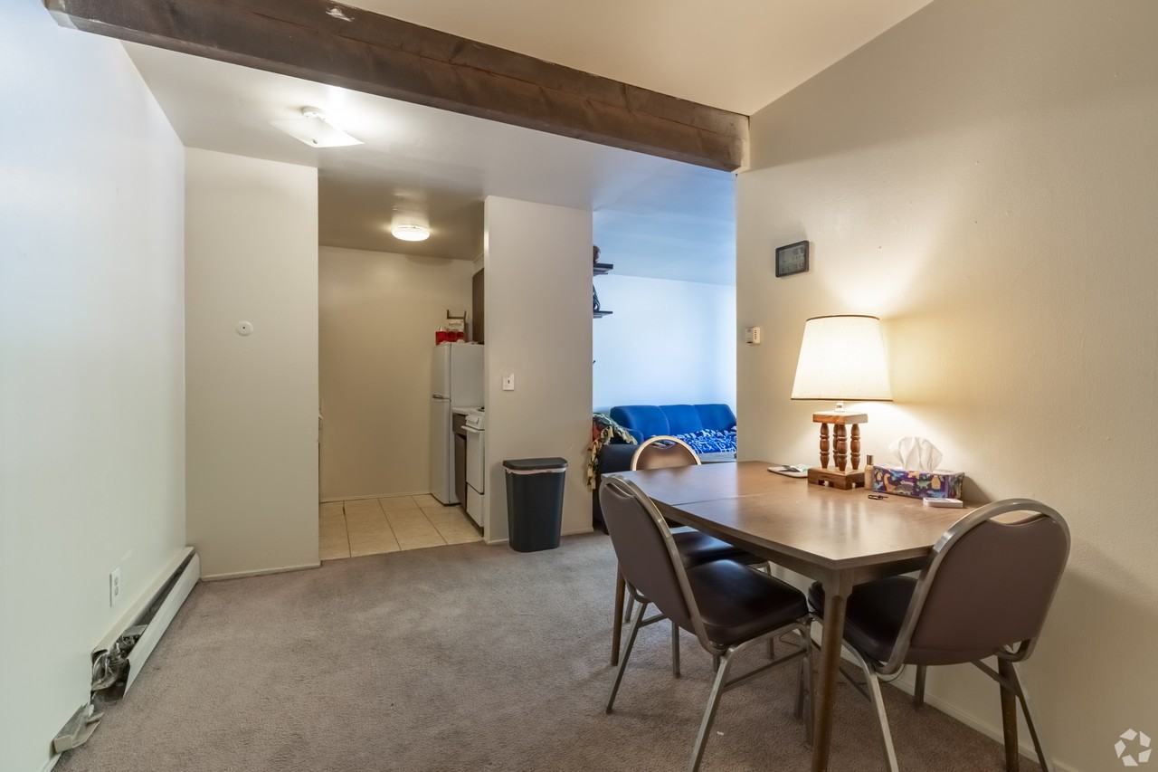 912 Brown St #214 - Photo 7 of 11