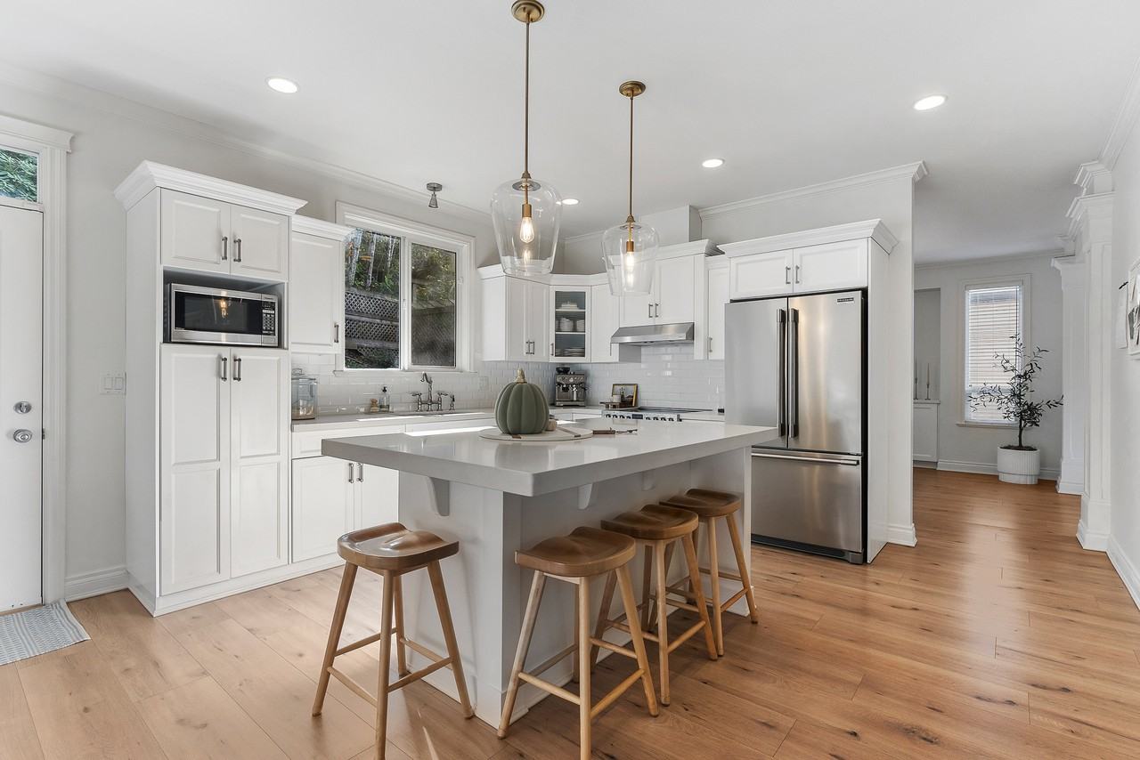 35598 Mckee Rd - Photo 5 of 37