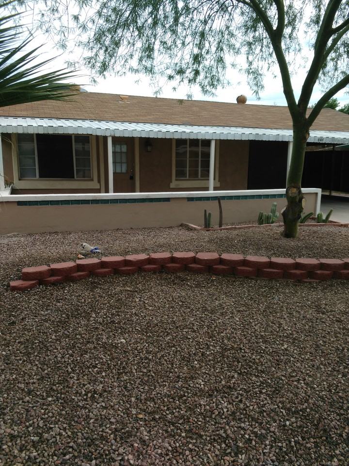 11411 N 113th Ave - Photo 2 of 17