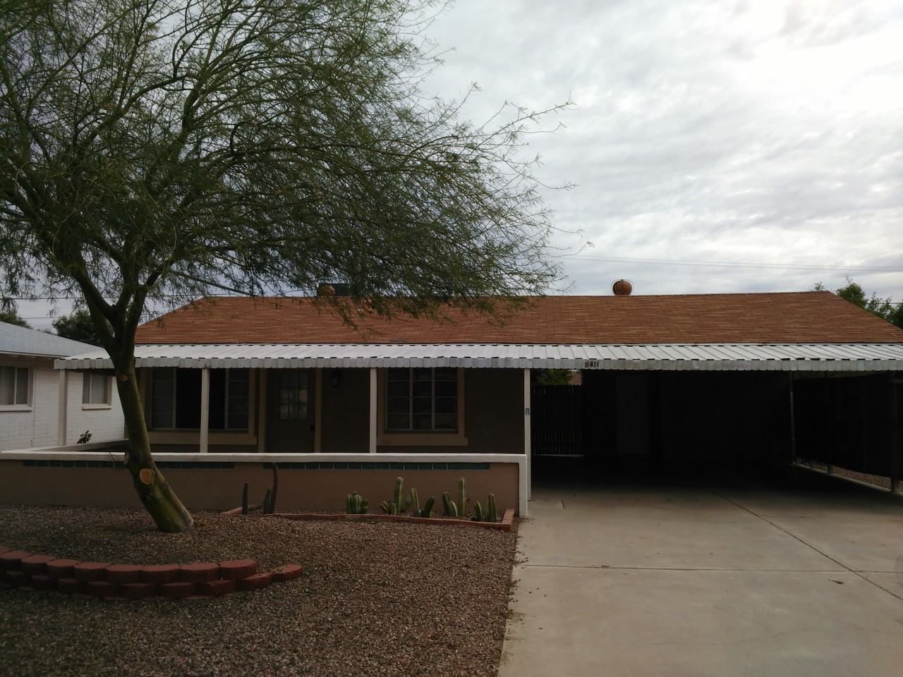 11411 N 113th Ave - Photo 3 of 17