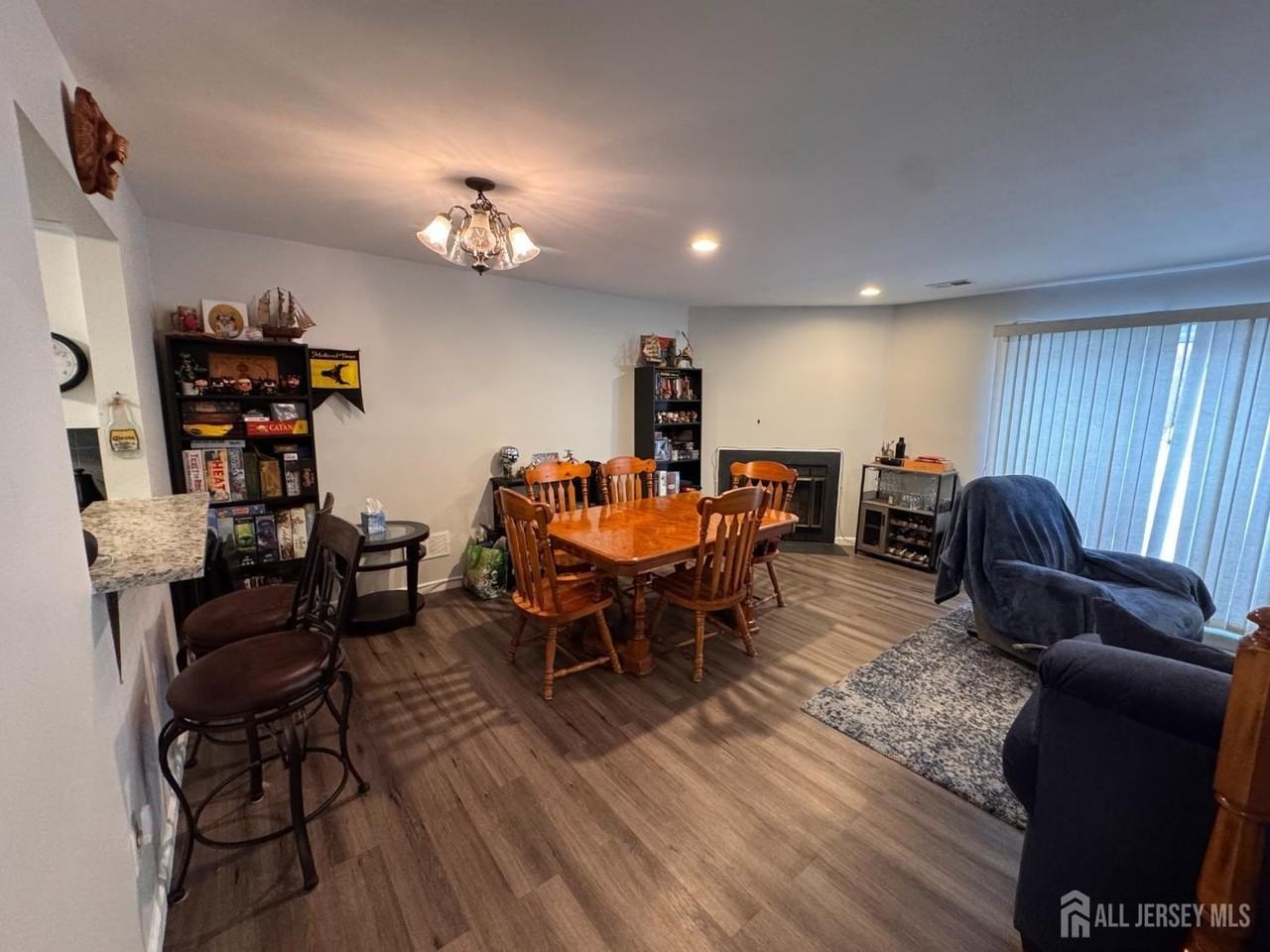 337 Smithwold Rd - Photo 3 of 15