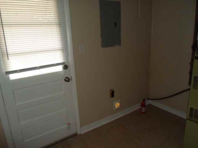 2219 Hildreth St - Photo 3 of 10