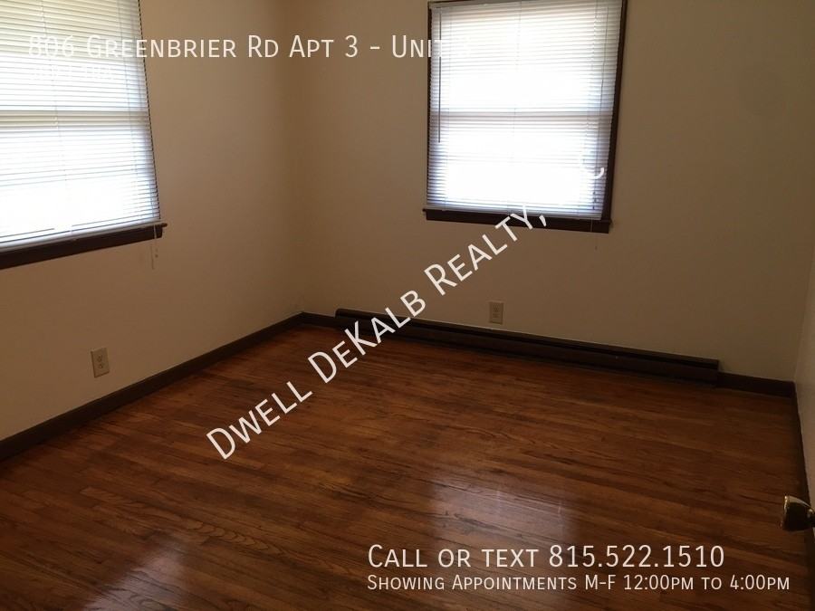 806 Greenbrier Rd Apt 3 #3 - Photo 5 of 10