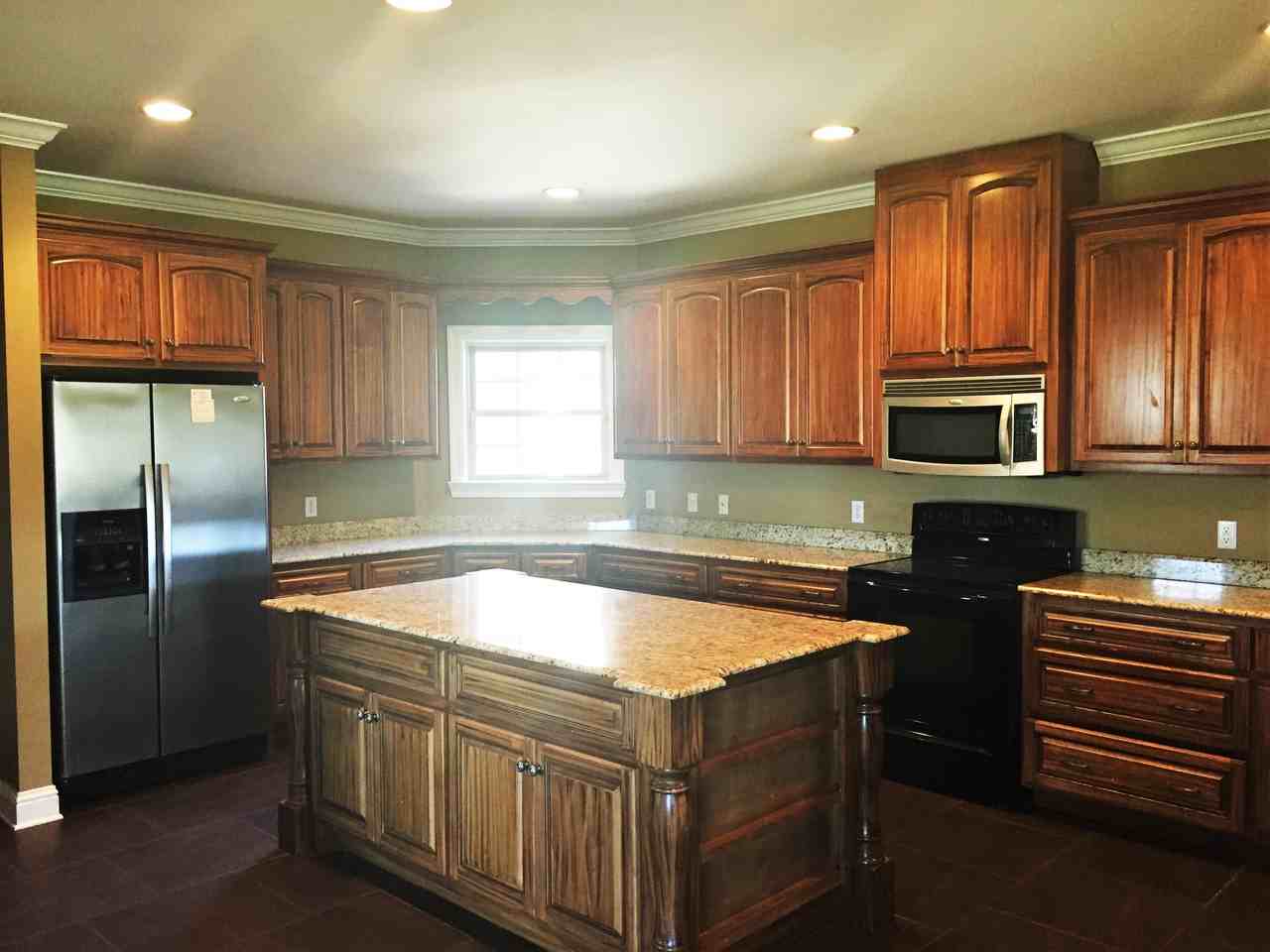 3777 Riverwood Cir S - Photo 3 of 12