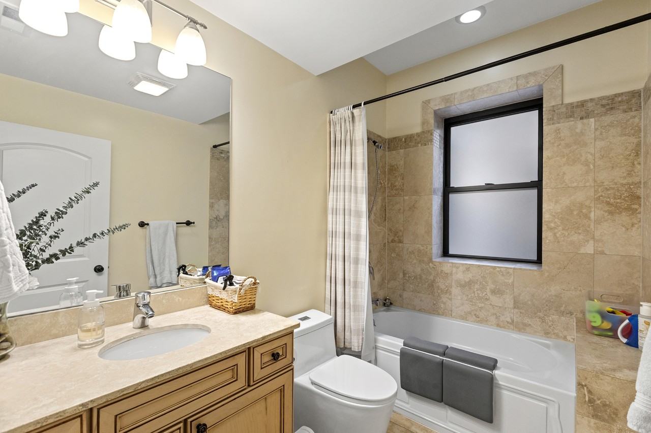 5219 N Winthrop Ave #2N - Photo 5 of 5