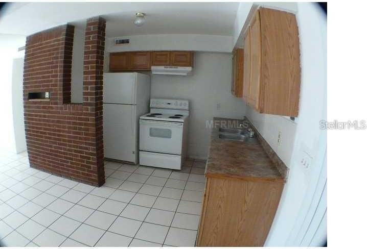 895 Pasadena Ave - Photo 3 of 7