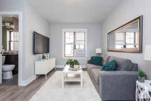 427 W Belden Ave #E102 - Photo 1 of 1