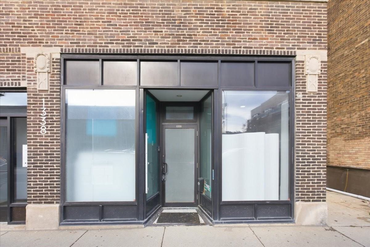 1338 W Irving Park Rd #1 - Photo 4 of 10