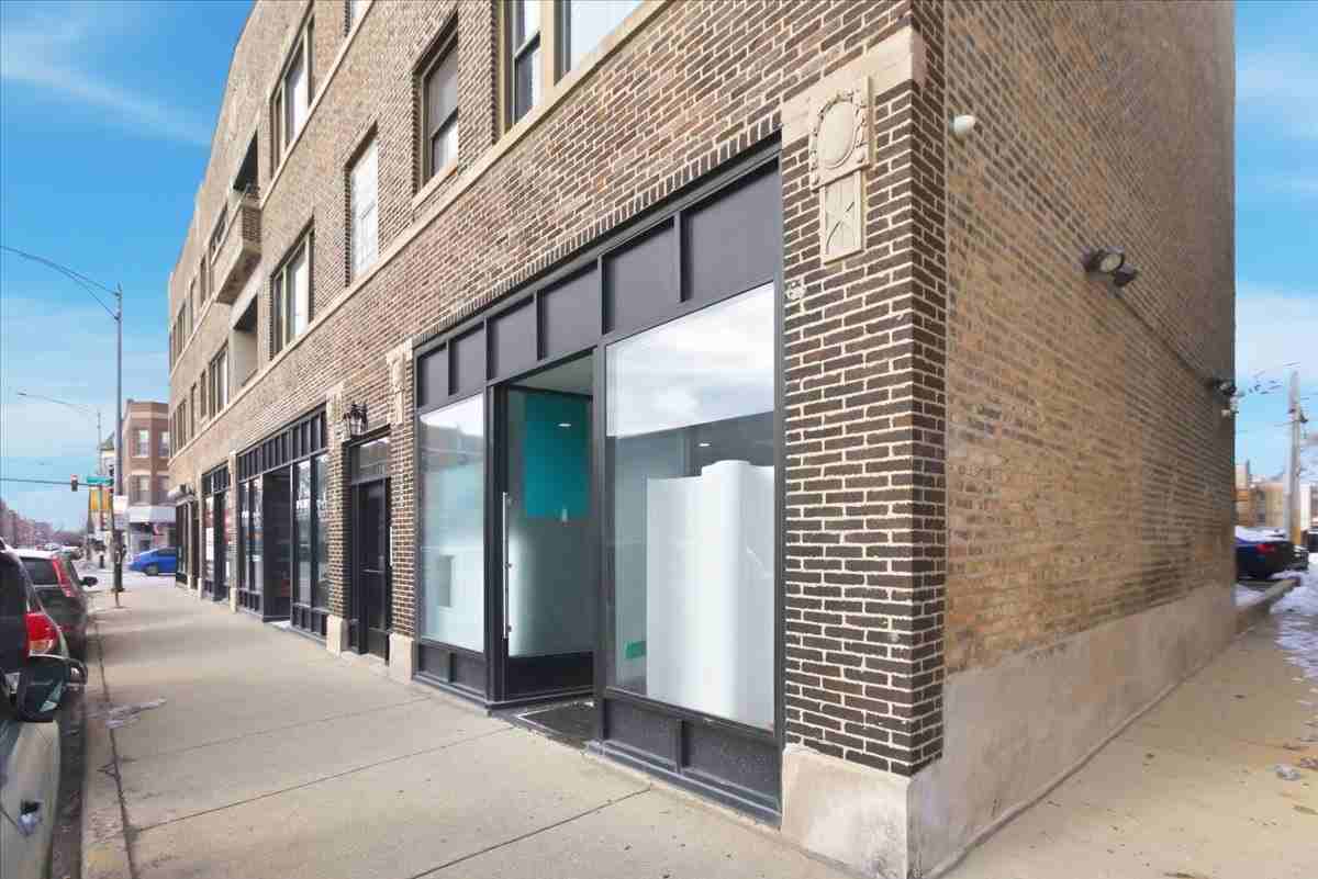 1338 W Irving Park Rd #1 - Photo 5 of 10