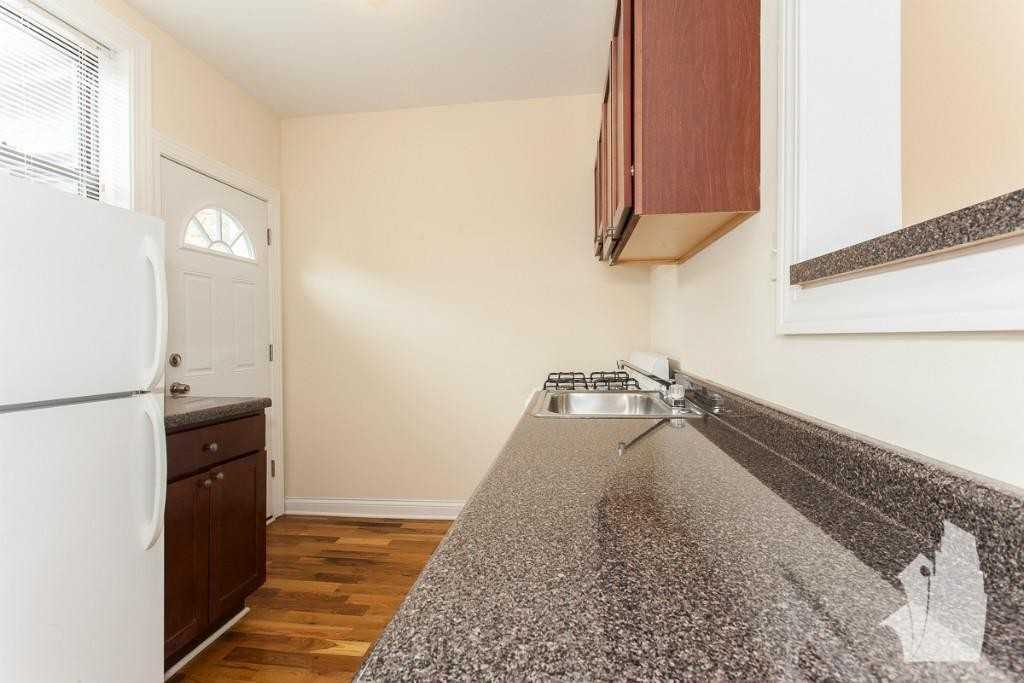 1444 W Byron St #2 - Photo 5 of 10