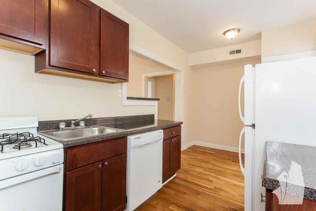 1444 W Byron St #2 - Photo 6 of 10