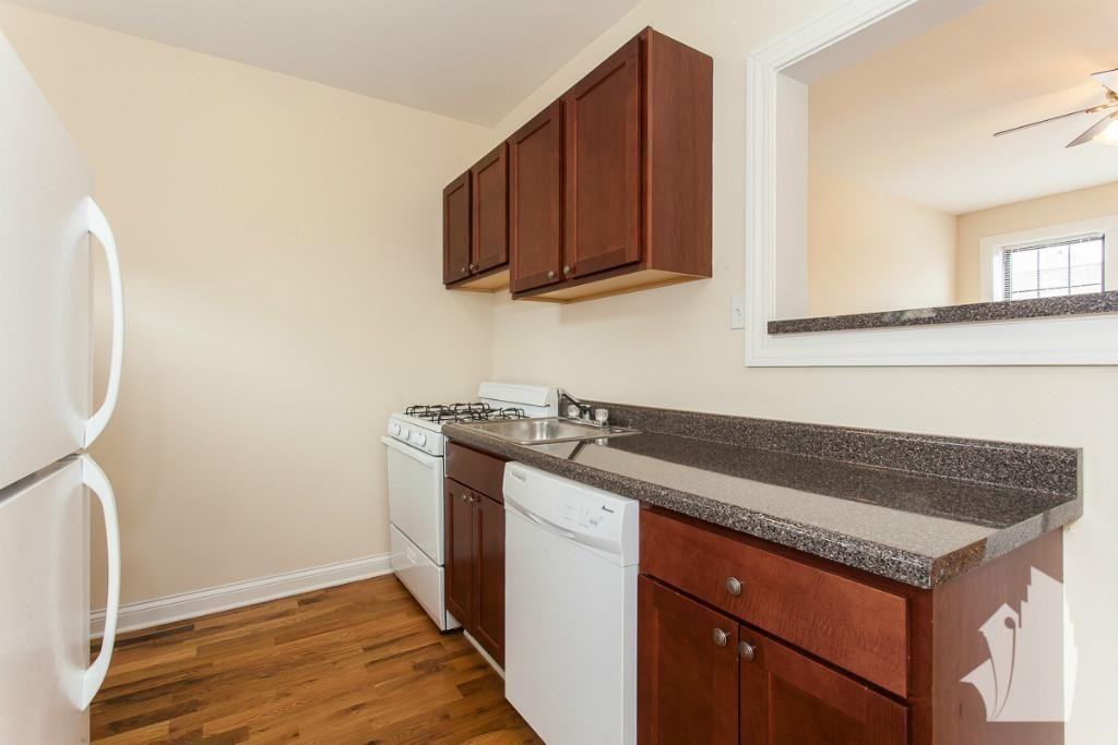 1444 W Byron St #2 - Photo 7 of 10