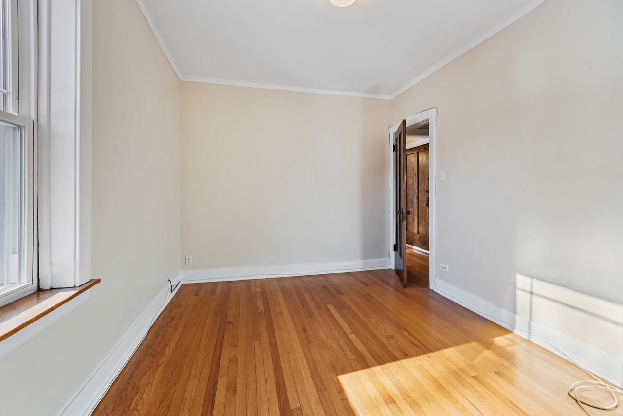 1919 W Estes Ave #2S - Photo 4 of 10