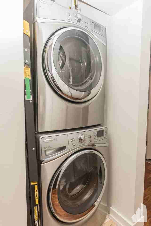 1503 S State St #306 - Photo 5 of 10