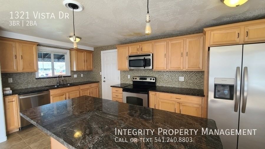 1321 Vista Dr - Photo 7 of 18