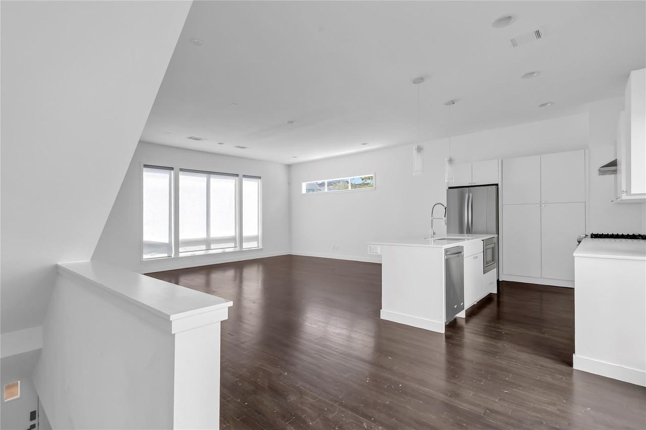 4915 Flitwick Ct - Photo 4 of 21