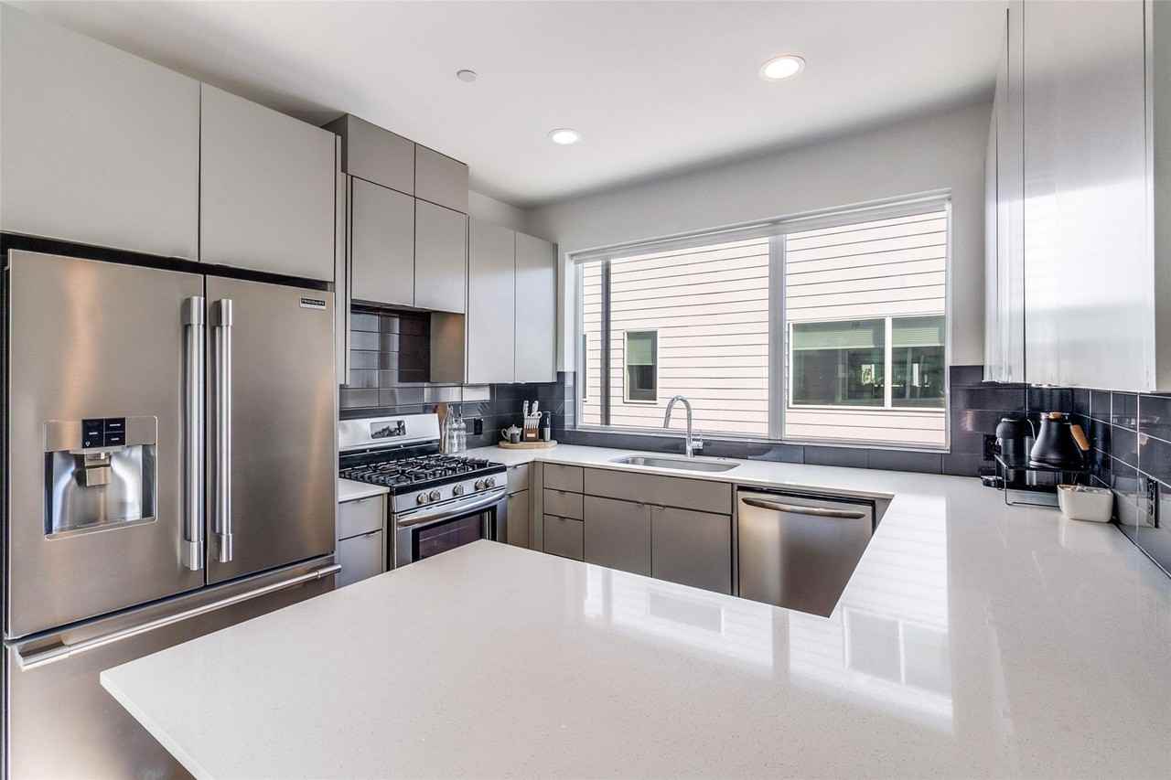 1430 Grigsby Ave Apt 101 - Photo 6 of 12