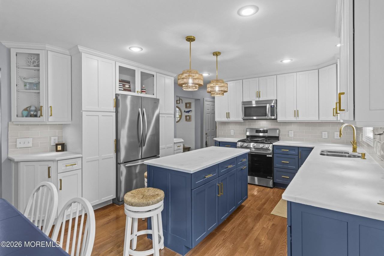 45 45 Fielder Avenue unit: Weekly - Photo 6 of 42