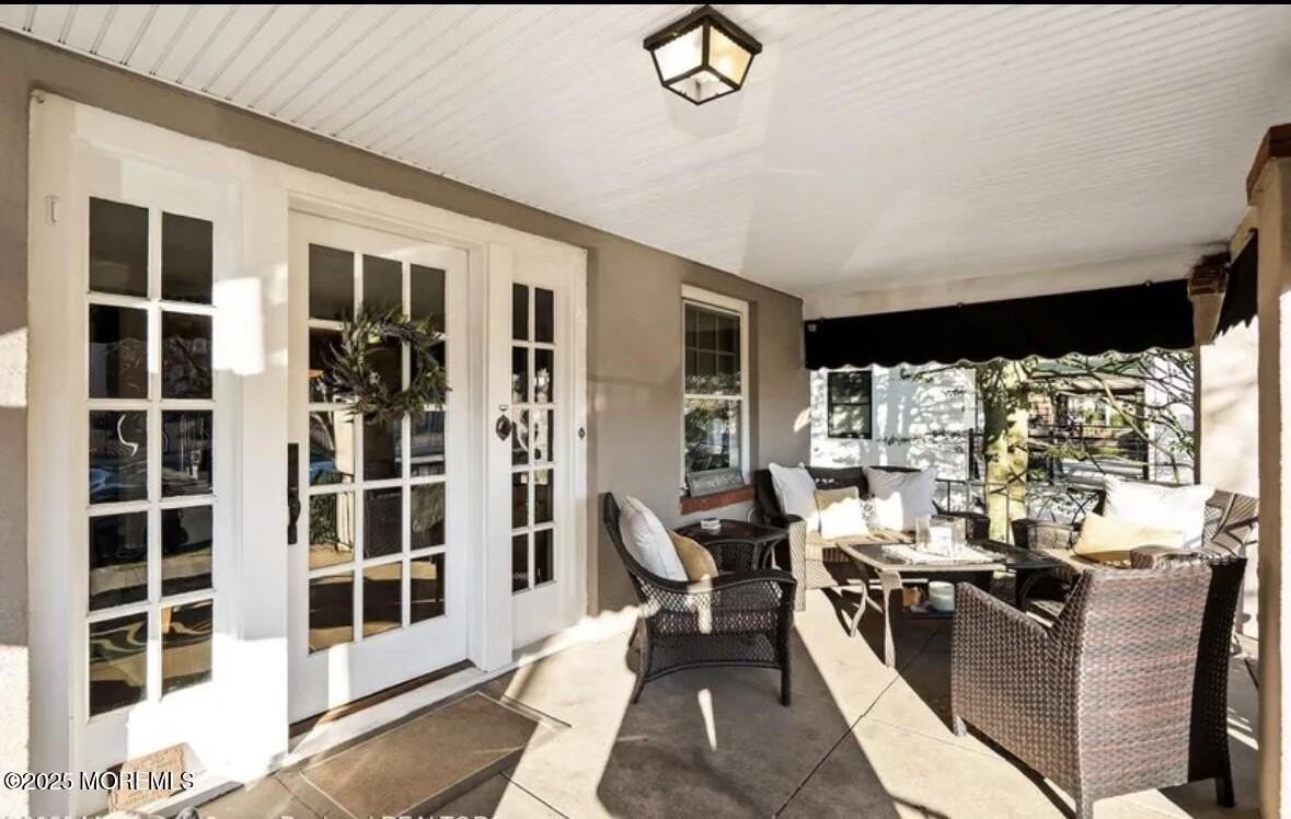 512 Lincoln Ave - Photo 4 of 29