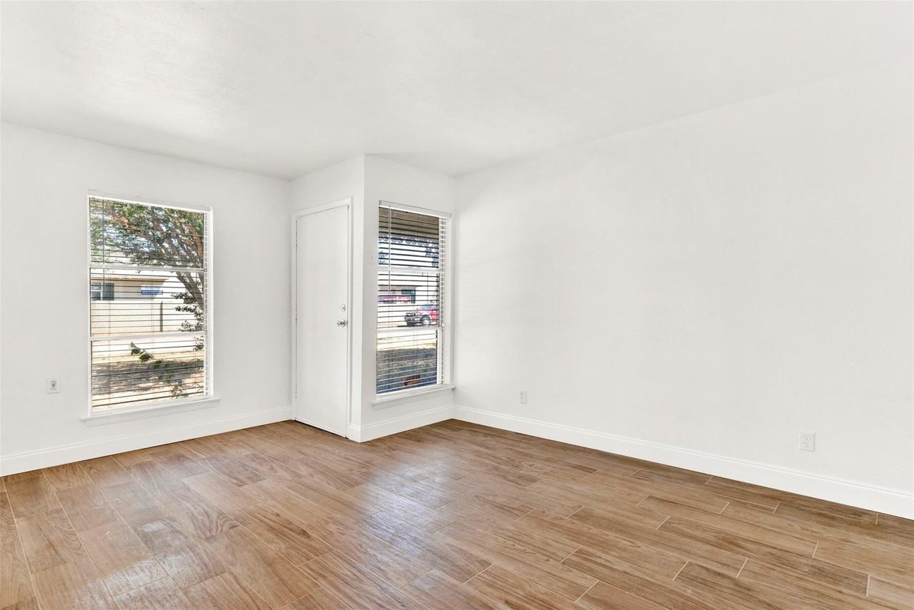 316 Hilltop Ave #B - Photo 3 of 24