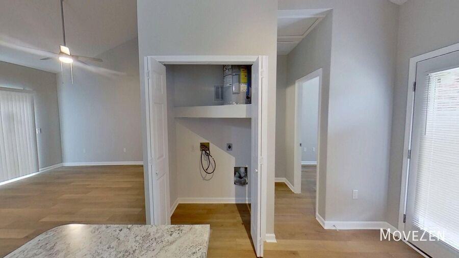 325 Hibiscus Way - Photo 7 of 26