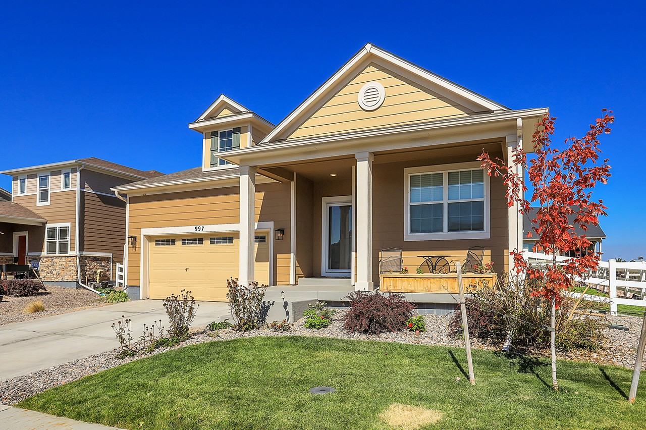 997 Goldenrod Pkwy - Photo 2 of 32