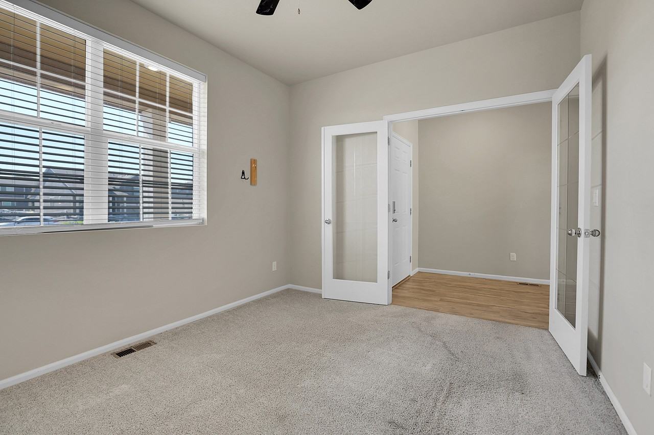 997 Goldenrod Pkwy - Photo 5 of 32