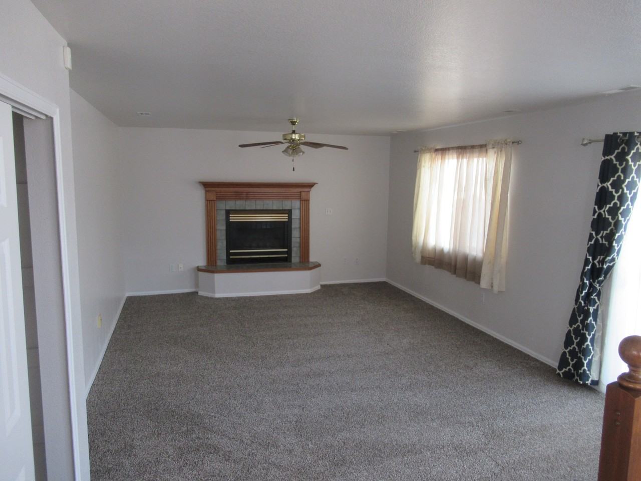 3091 Leoti Dr - Photo 3 of 21