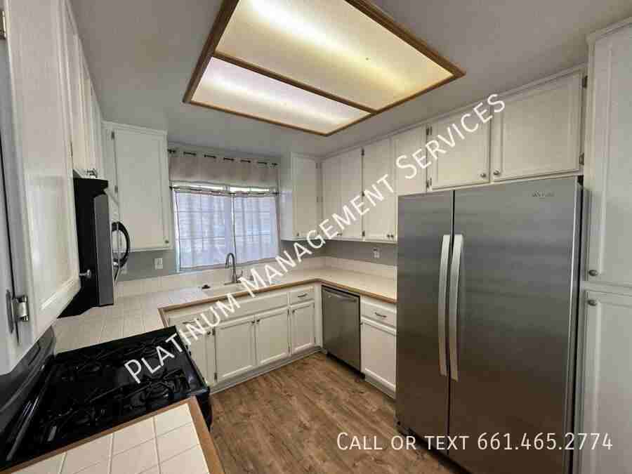 45712 Saint Andrews St - Photo 5 of 17