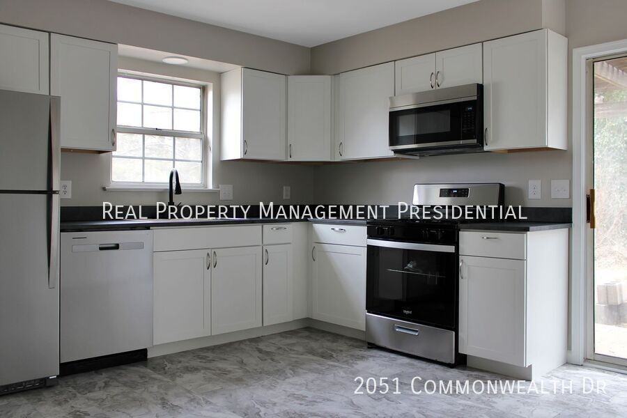 2051 Commonwealth Dr - Photo 2 of 15