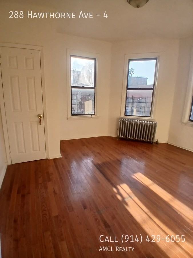 288 Hawthorne Ave #4 - Photo 6 of 10