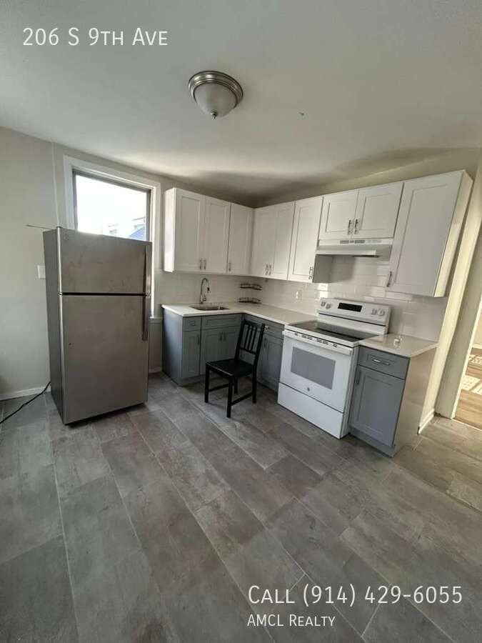 206 S 9th Ave - Photo 2 of 7