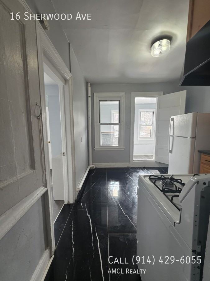 16 Sherwood Ave - Photo 4 of 21