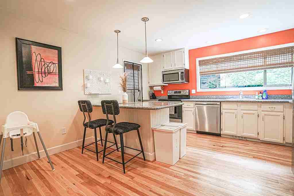 1621 107th Ave Se - Photo 6 of 28