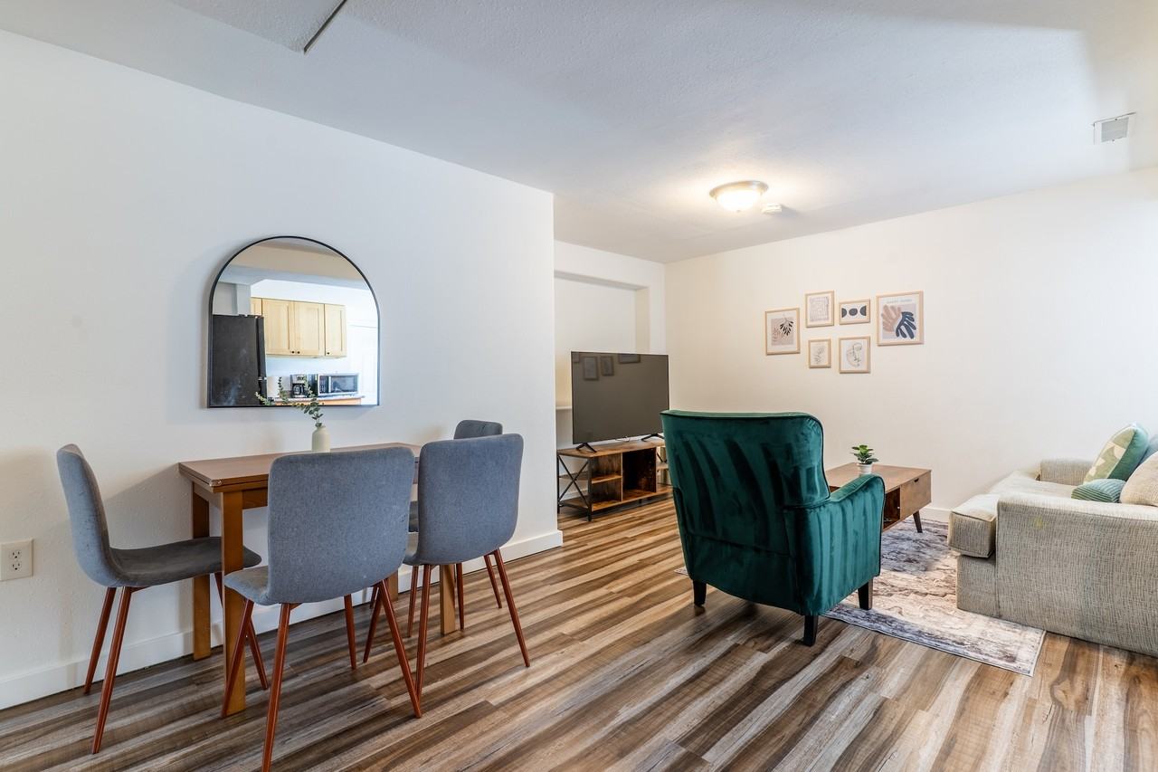 9021 8th Ave S - Photo 6 of 27