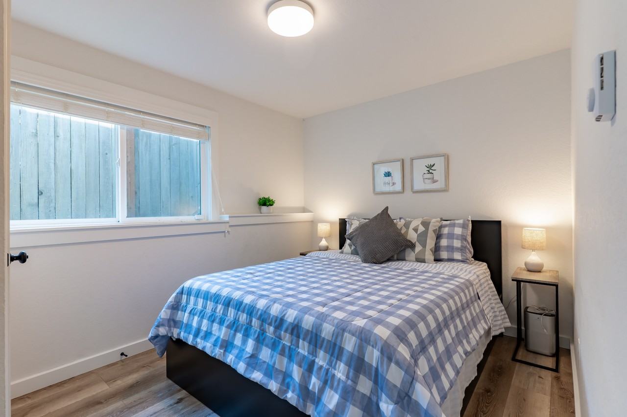 906 N 101st St - Photo 2 of 23