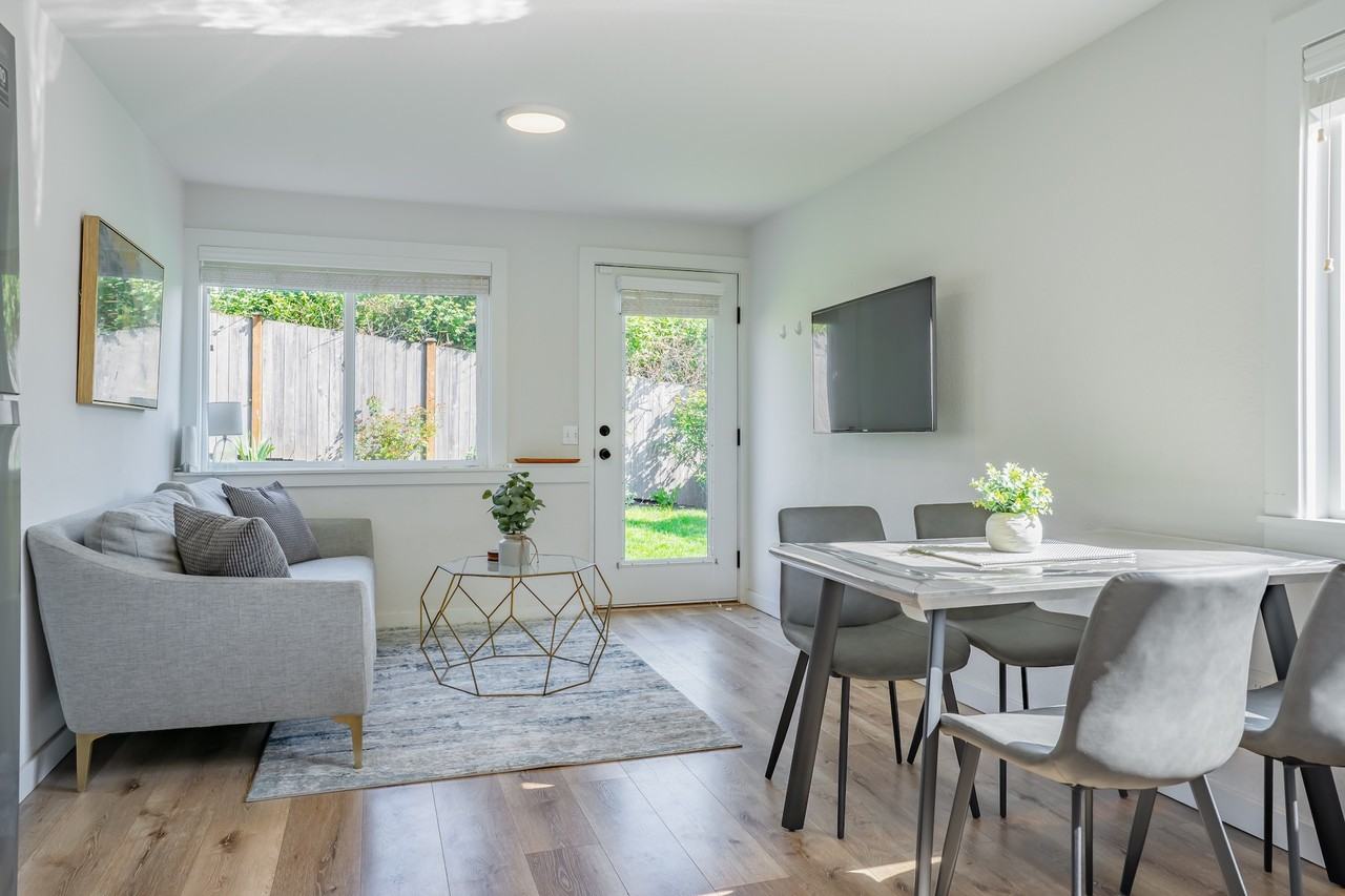 906 N 101st St - Photo 3 of 23