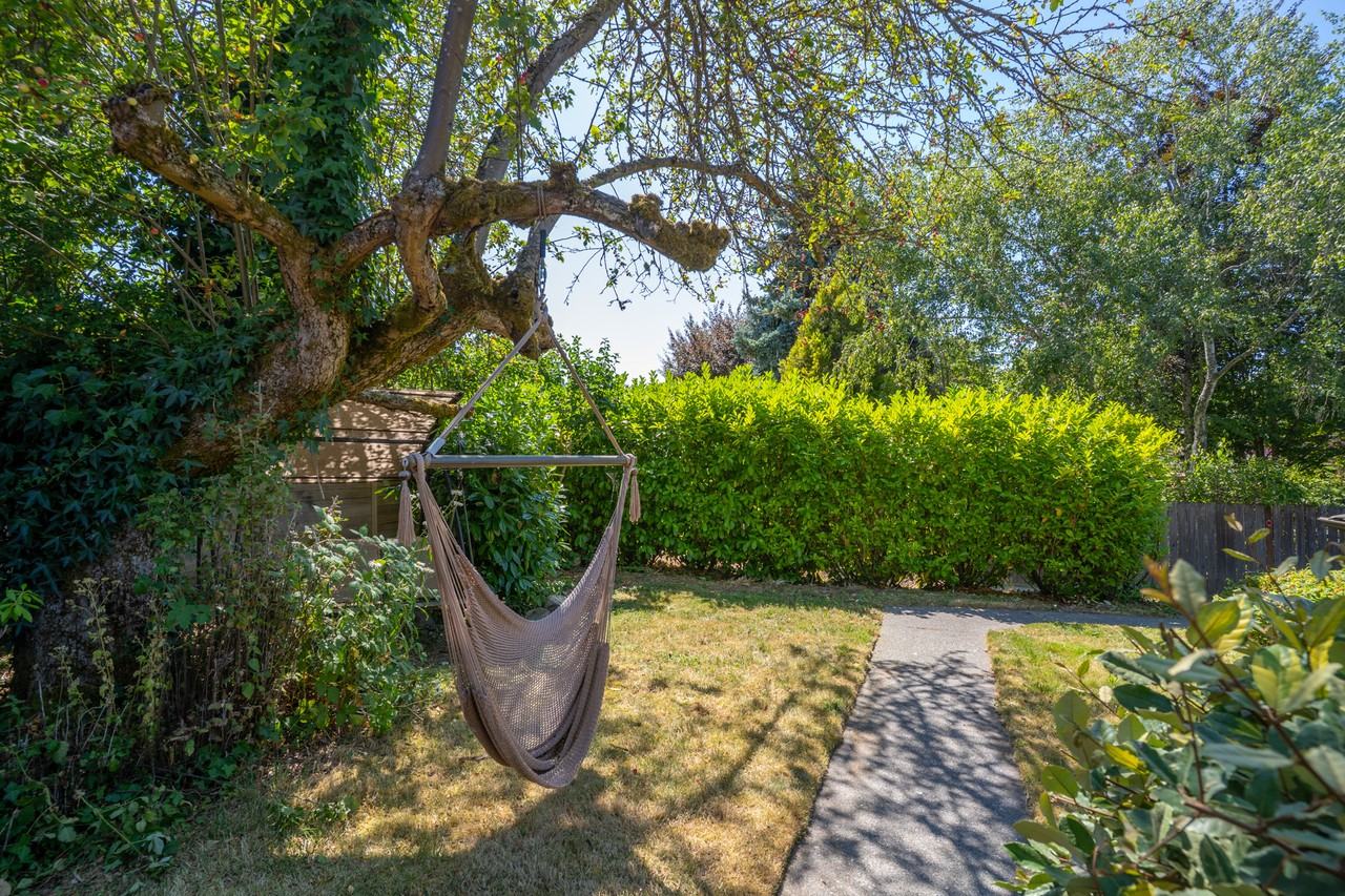 4201 51st Ave S - Photo 6 of 46