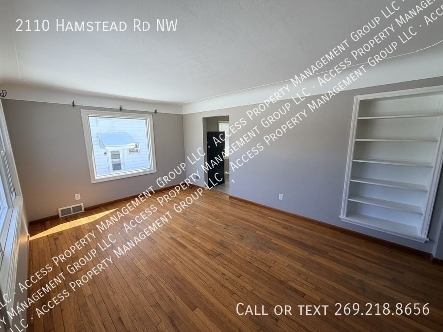 2110 Hamstead Rd Nw - Photo 3 of 27