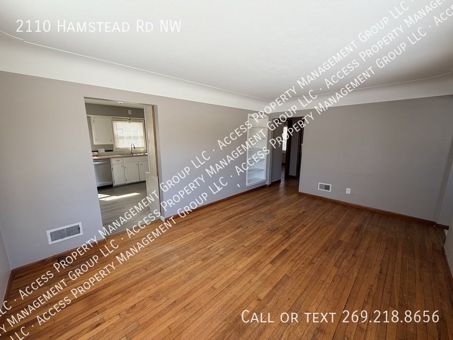 2110 Hamstead Rd Nw - Photo 6 of 27