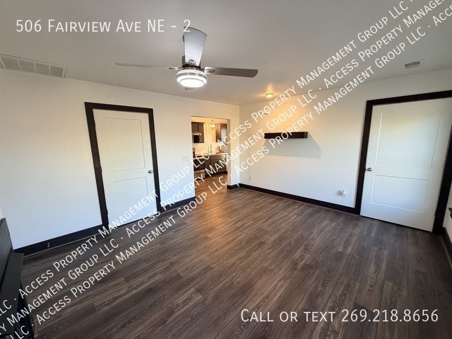 506 Fairview Ave Ne #2 - Photo 4 of 23