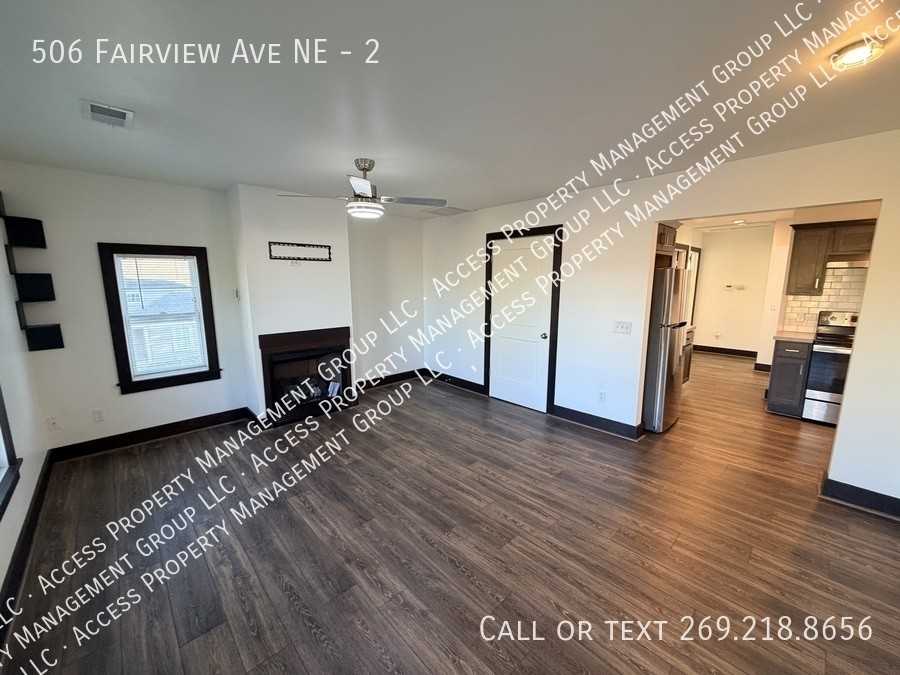 506 Fairview Ave Ne #2 - Photo 5 of 23